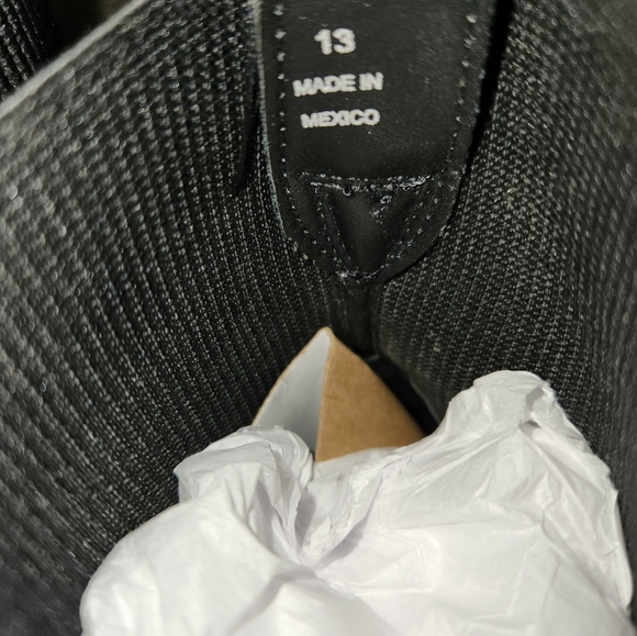 Steve Madden Women's Holley Ankle Boot Fits like a 12, but is marked size 13 - Picture 6 of 8